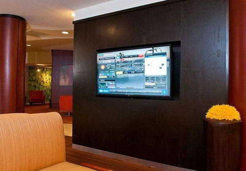 Hotel Courtyard At Monmouth Shores Corporate Park 3*